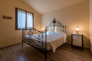 Apartment, 2 Bedrooms, Balcony (sea view or back view)