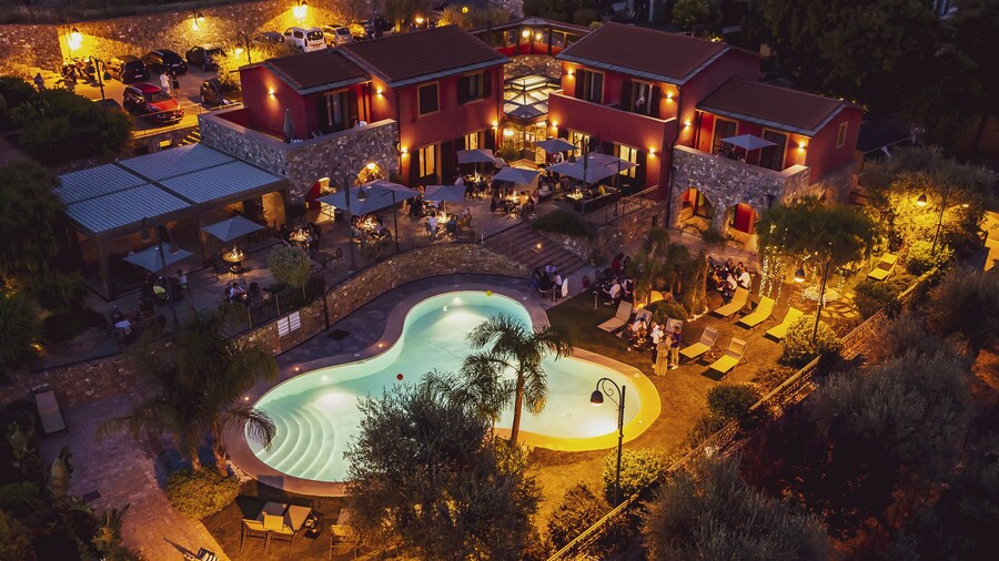 Leonardo Resort