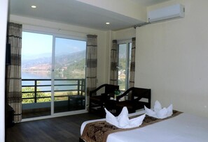 Zimmersafe, Schreibtisch, Bügeleisen/Bügelbrett, kostenloses WLAN