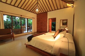 Villa, 2 soverom, privat basseng | 2 soverom, safe på rommet, skrivebord og wi-fi (inkludert)