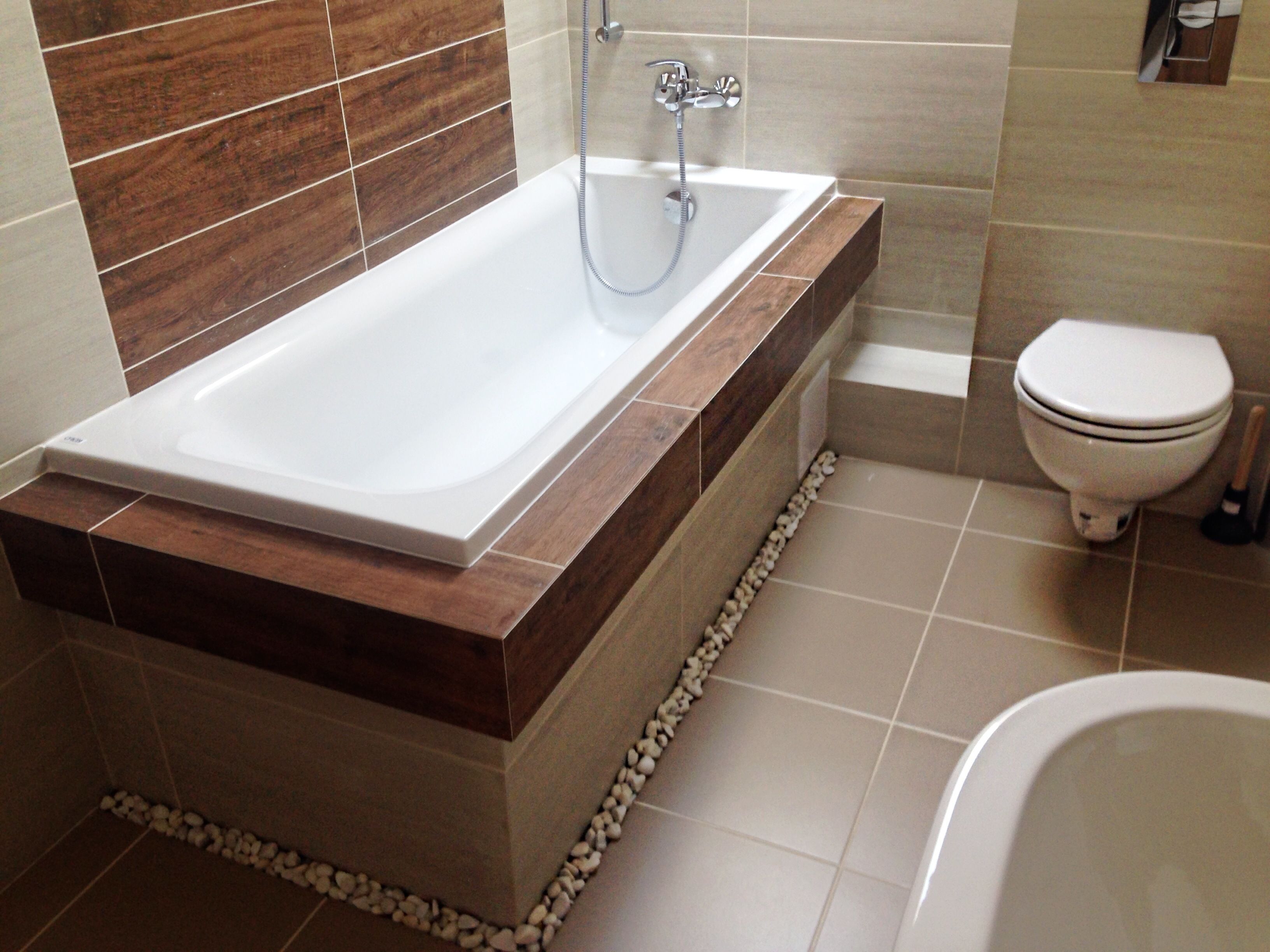コンフォート アパートメント 1 ベッドルーム (with Balcony and Bathtub) | バスルーム | シャワー、タオル