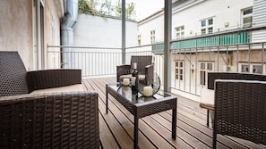 Apartamento premium, 1 quarto, acessível, sacada | Terraço/pátio