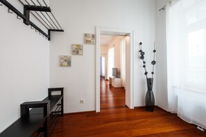 Premium Apartment, 1 Bedroom, Accessible, Balcony | 1 bedroom, premium bedding, iron/ironing board, free WiFi - Operngasse Premium in Your Vienna (Vienna)