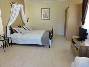 Standard-Doppelzimmer | 1 Schlafzimmer, kostenloses WLAN, Bettwäsche