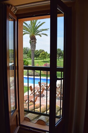 Habitación doble superior, vista a la alberca | Vista desde la habitación