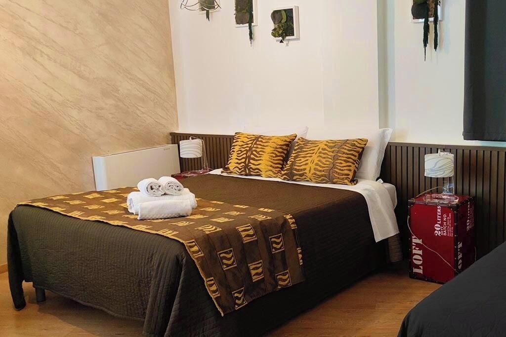 Royal Room with  private external  bathroom | Couette en duvet d'oie, matelas mémoire de forme