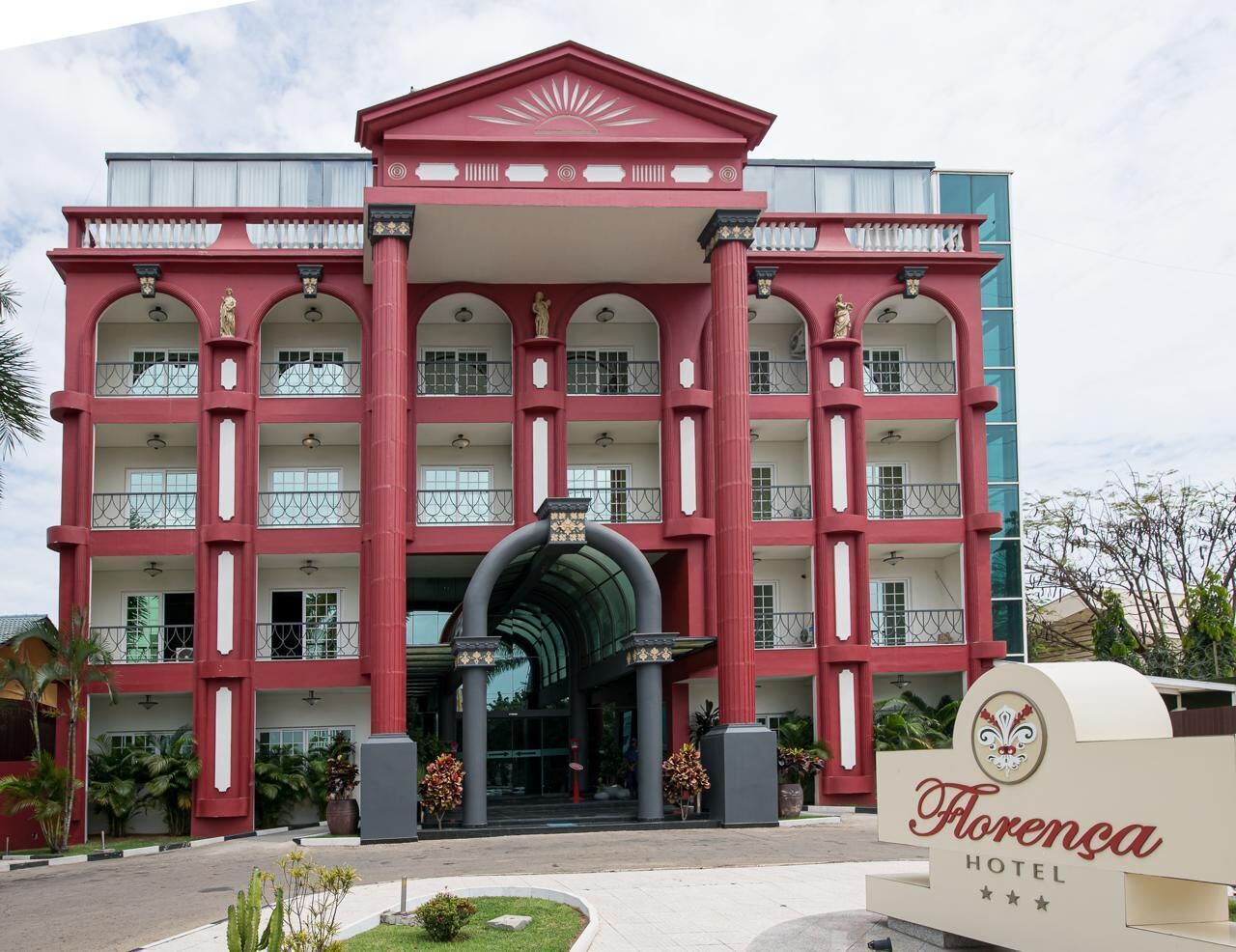 Fachada de la propiedad