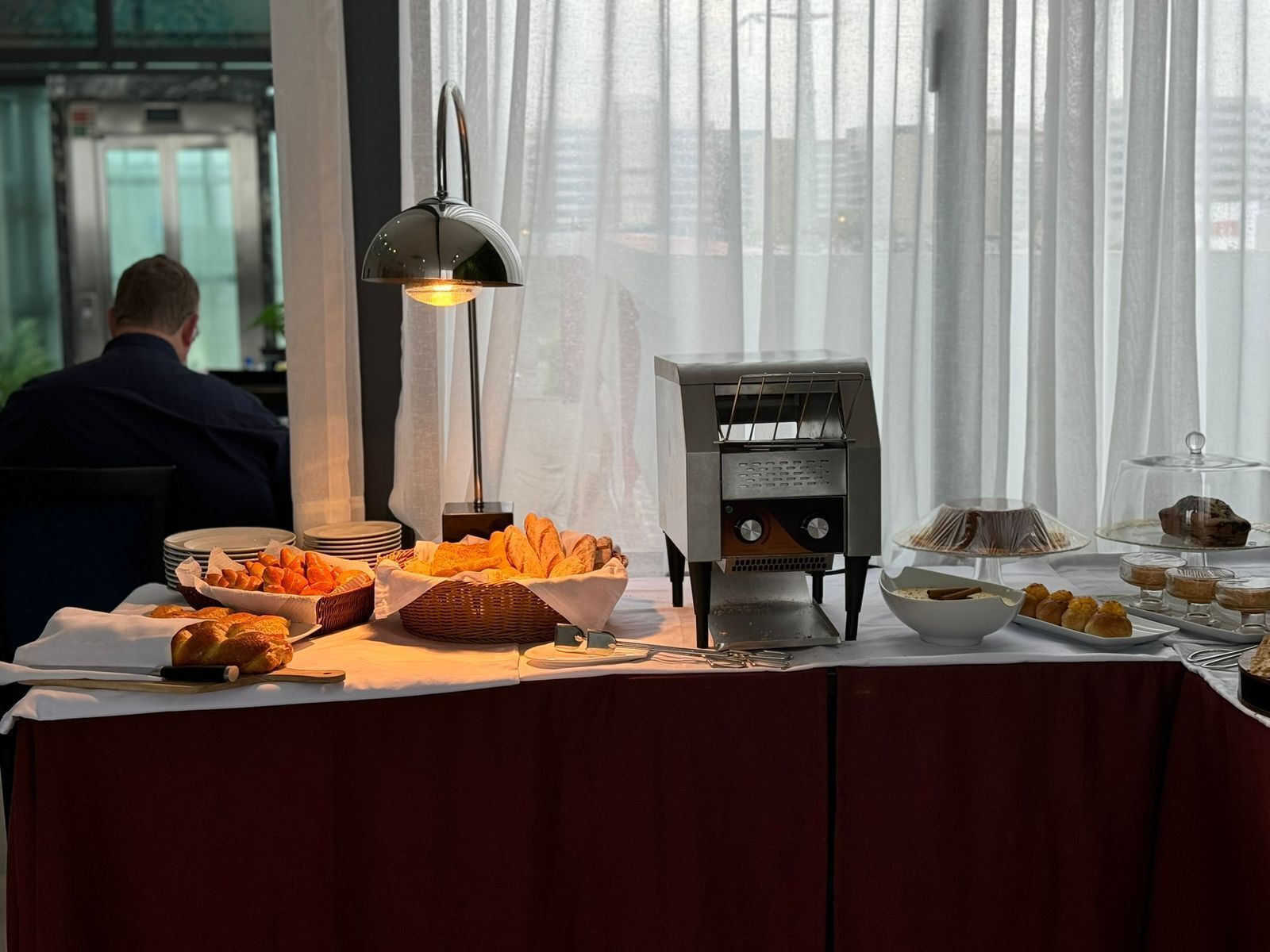 Se sirven desayunos, almuerzos, cenas y cocina portuguesa 