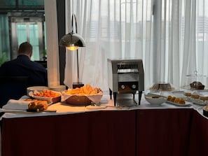 Breakfast, lunch, dinner served; Portuguese cuisine