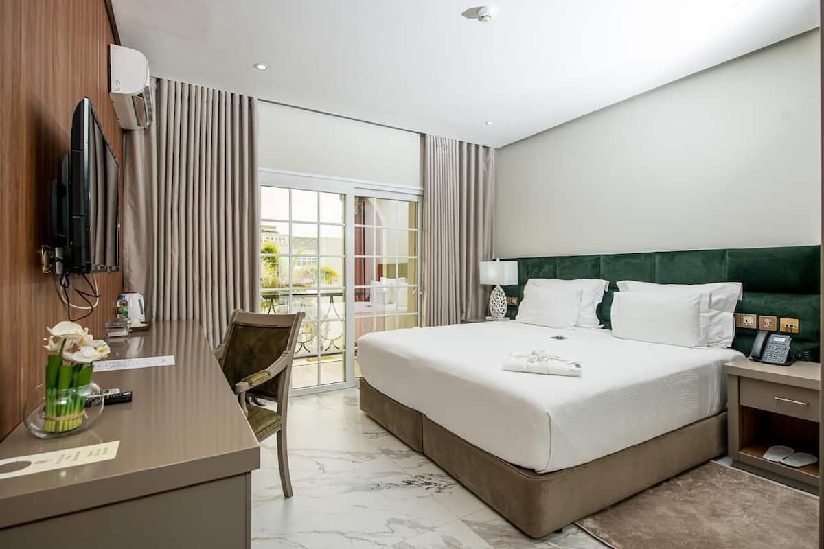 Deluxe Suite (Junior)