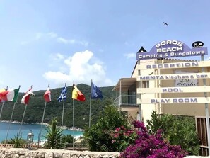 Fachada de la propiedad