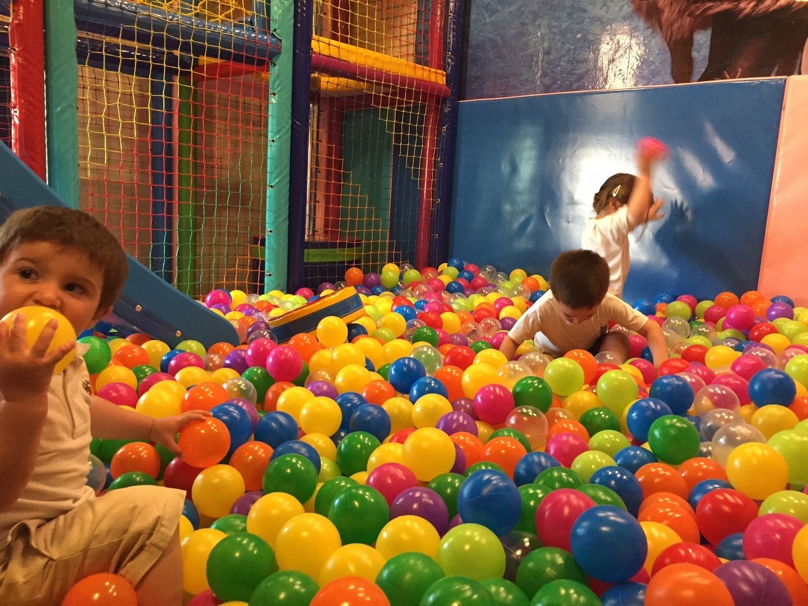 children’s play area – indoor