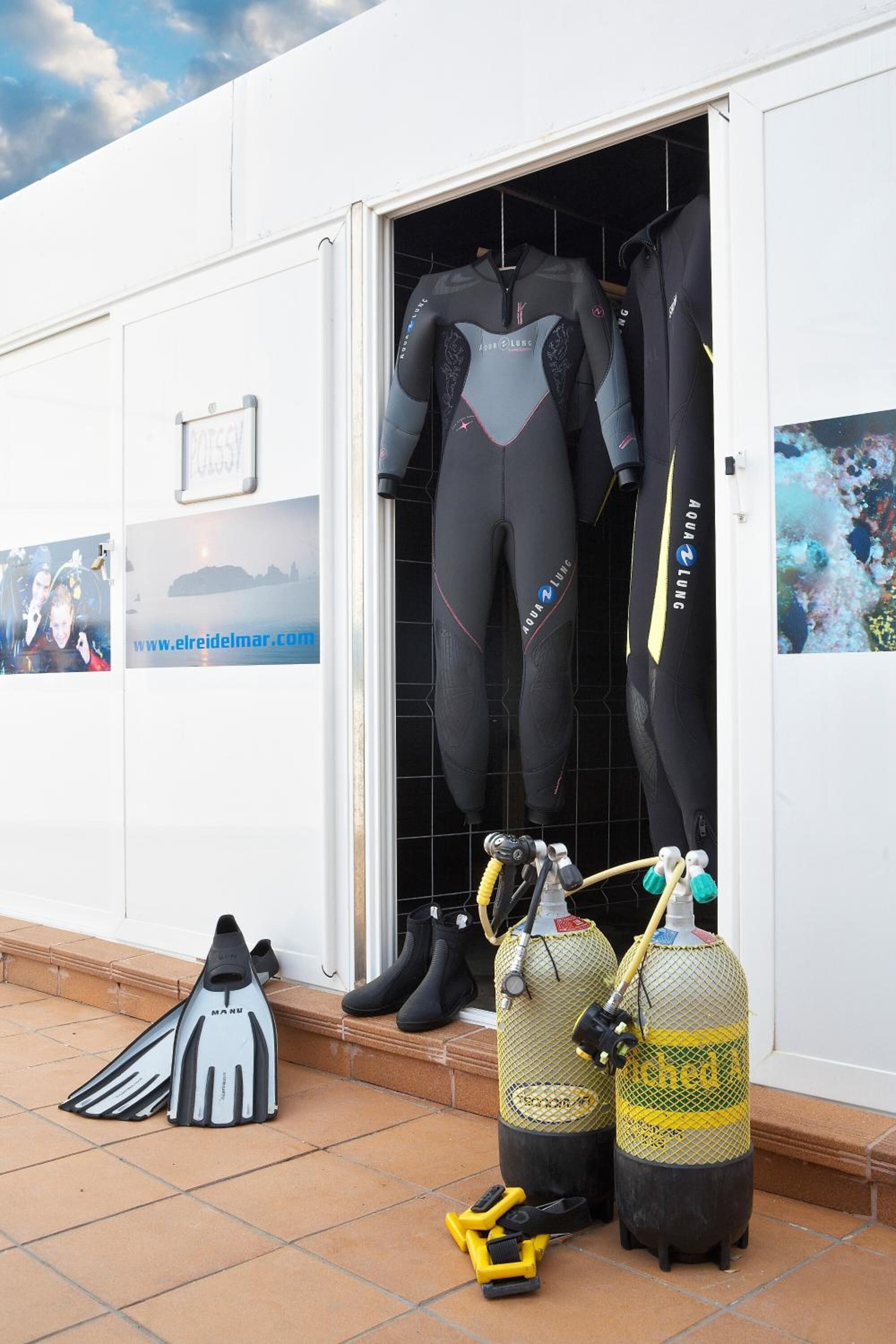 self-parking (surcharge) 8 per night