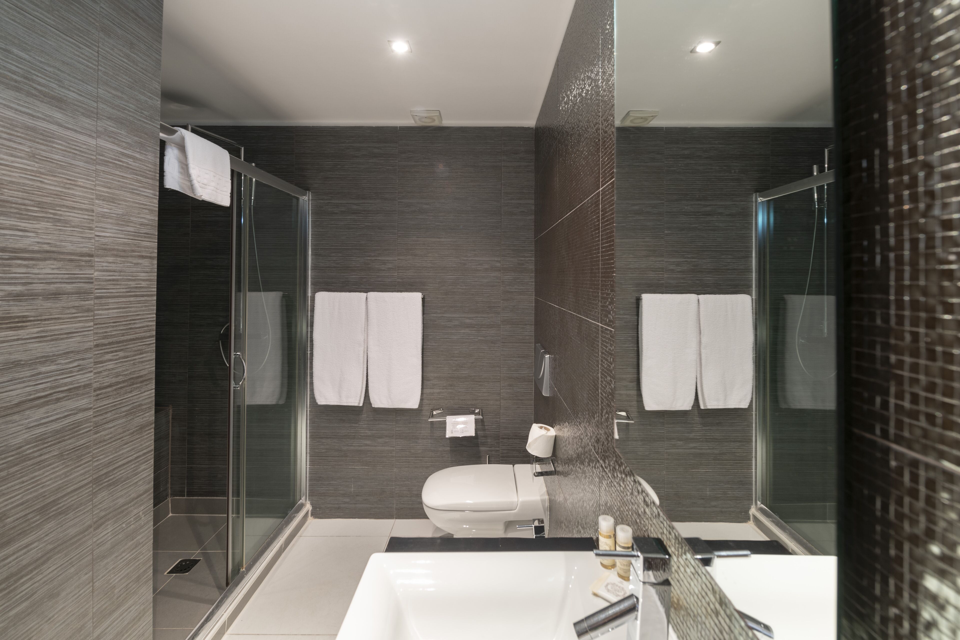 Photo - RK Suite Hotel