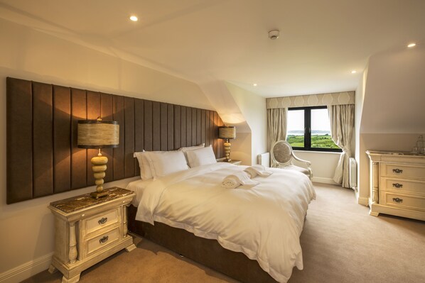 1 bedroom, premium bedding, iron/ironing board, free WiFi