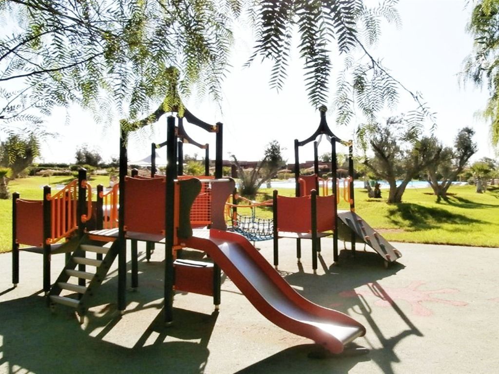 Children's play area - outdoor