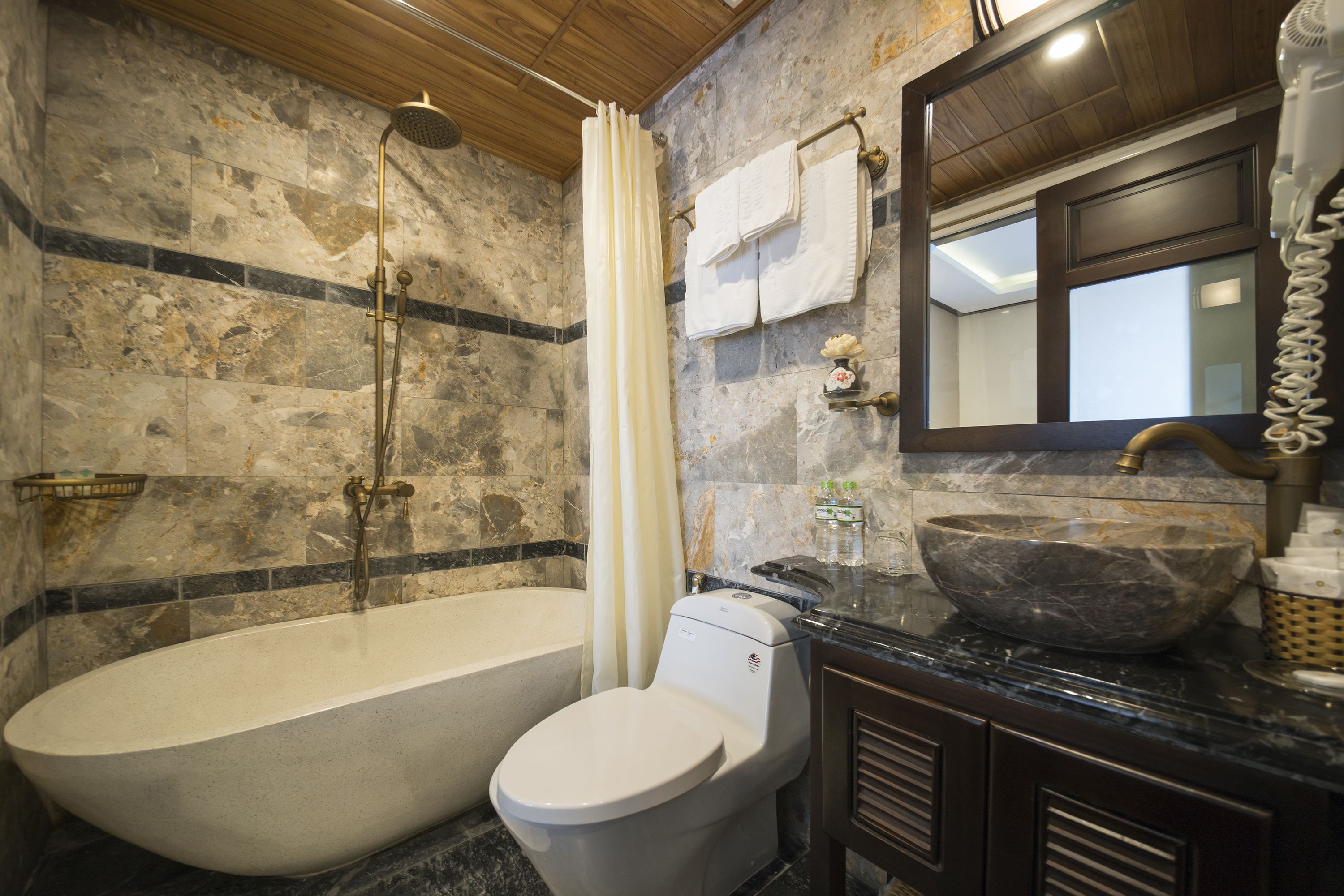 superior classic with bathtub | bathroom | free toiletries, hair dryer, bathrobes, slippers