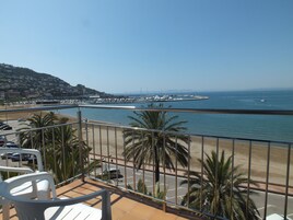 标准双人房或双床房, 海景 | 办公桌、遮光窗帘、免费婴儿床、免费 WiFi