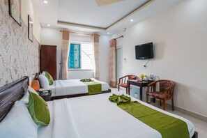 ห้องทริปเปิล | มินิบาร์, ตู้นิรภัยในห้องพัก, โต๊ะทำงาน, Wi-Fi ฟรี