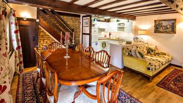 Cottage, 2 Bedrooms (Barley) | Living area | 46-inch flat-screen TV with digital channels, Smart TV, DVD player