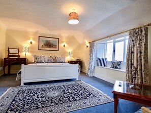 Premium bedding, individually decorated, individually furnished, desk