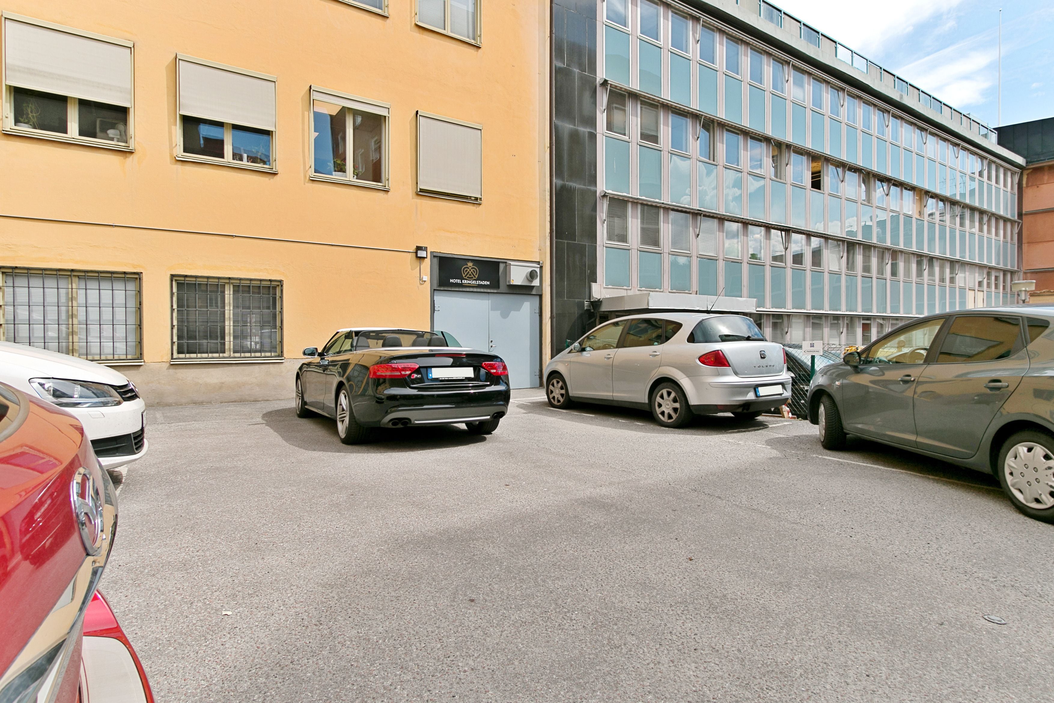 Parkering (SEK 100 per natt)