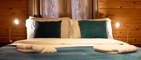 Cabin, 2 Bedrooms (Beech Lodge Log Cabin)