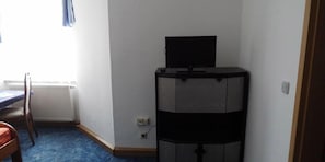 Chambre Simple Standard, salle de bains privée, en angle | Équipements de la chambre