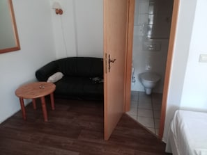 Chambre Simple Standard, salle de bains privée, en angle | Salle de bain