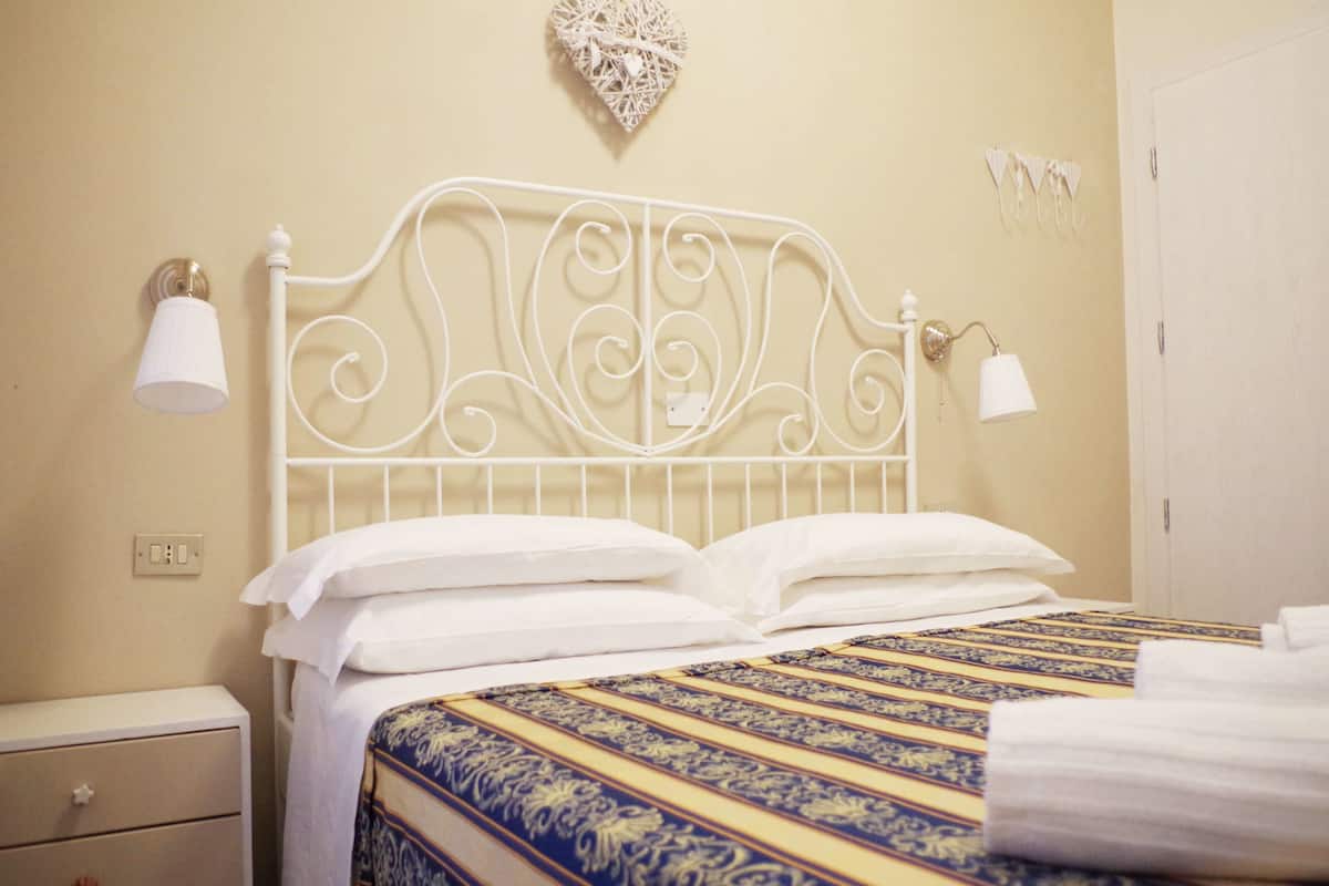 double or twin room | in-room safe, free wifi, bed sheets