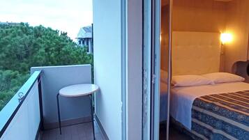 Dreibettzimmer | Terrasse/Patio