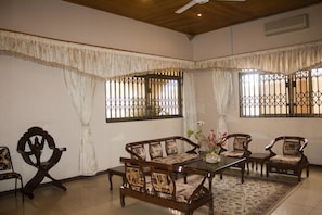 Sala de estar en el lobby