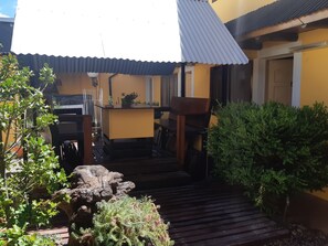 Apartment | Living area | 21-inch flat-screen TV with digital channels, TV - Apart El Nevado (Malargüe)