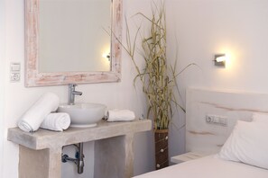 Shower, free toiletries, hair dryer, slippers