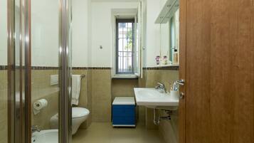 Chambre Double, salle de bains privée, vue mer | Salle de bain