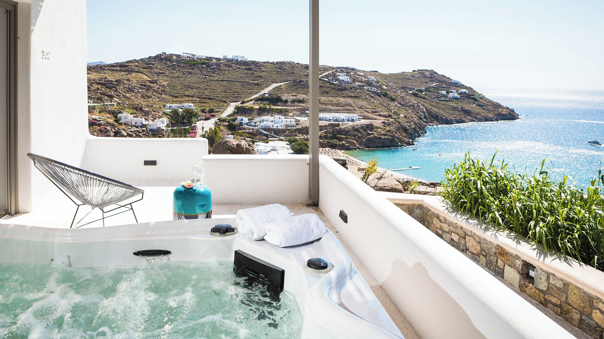 Aegean Honeymoon Suite with Jetted Tub | Vue de la chambre