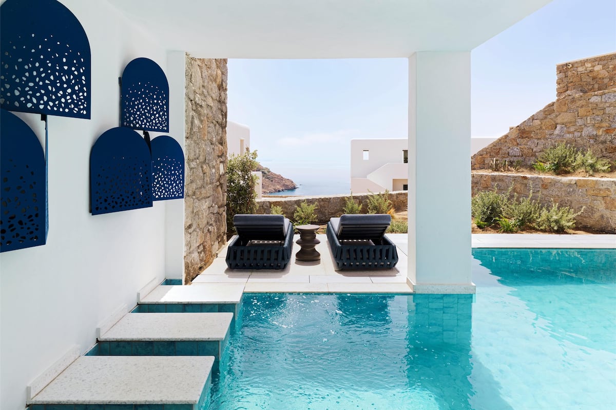 Amyth Infinity Suite with Private Pool | Hochwertige Bettwaren, Minibar, Zimmersafe, individuell dekoriert