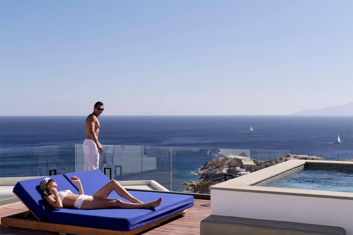 Amyth Infinity Suite with Private Pool | Hochwertige Bettwaren, Minibar, Zimmersafe, individuell dekoriert