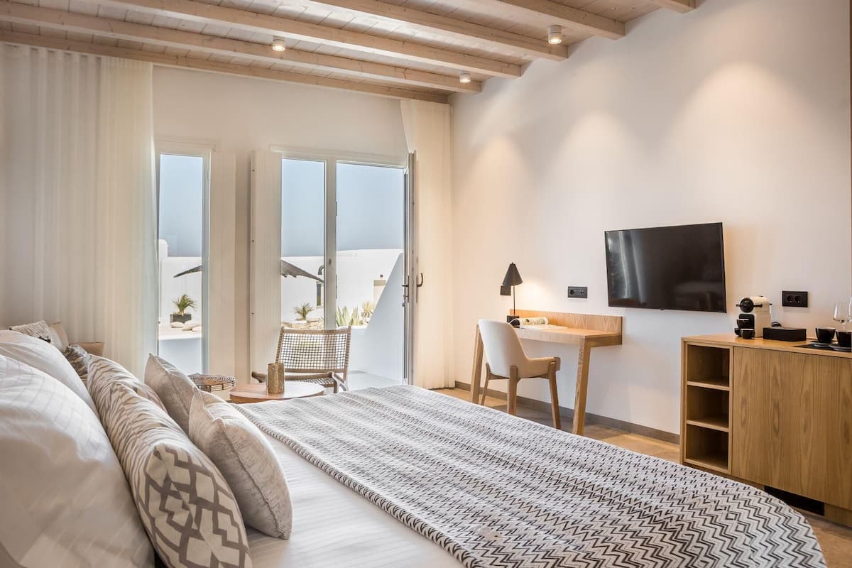 Premium bedding, minibar, in-room safe, individually decorated