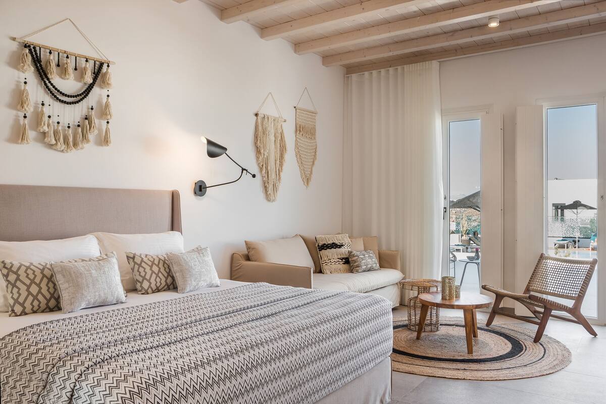 studio suite with terrace and pool view | 1 bedroom, premium bedding, minibar, in-room safe