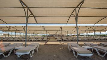 Playa privada en los alrededores y traslado desde/hacia la playa gratis