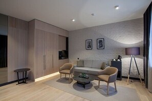 Deluxe Apartment | Living area