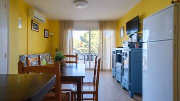 Appartement, 1 chambre (4 people, 1st floor - nº1) | Rideaux occultants, fer et planche à repasser, Wi-Fi gratuit