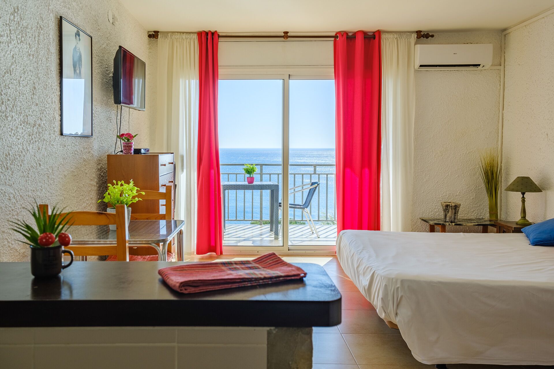 Studio (2 people, 4th floor - nº 19) | Verdunkelungsvorhänge, Bügeleisen/Bügelbrett, kostenloses WLAN