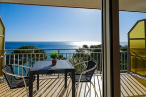 Estudio (2 people, 4th floor - nº 19) | Terraza o patio