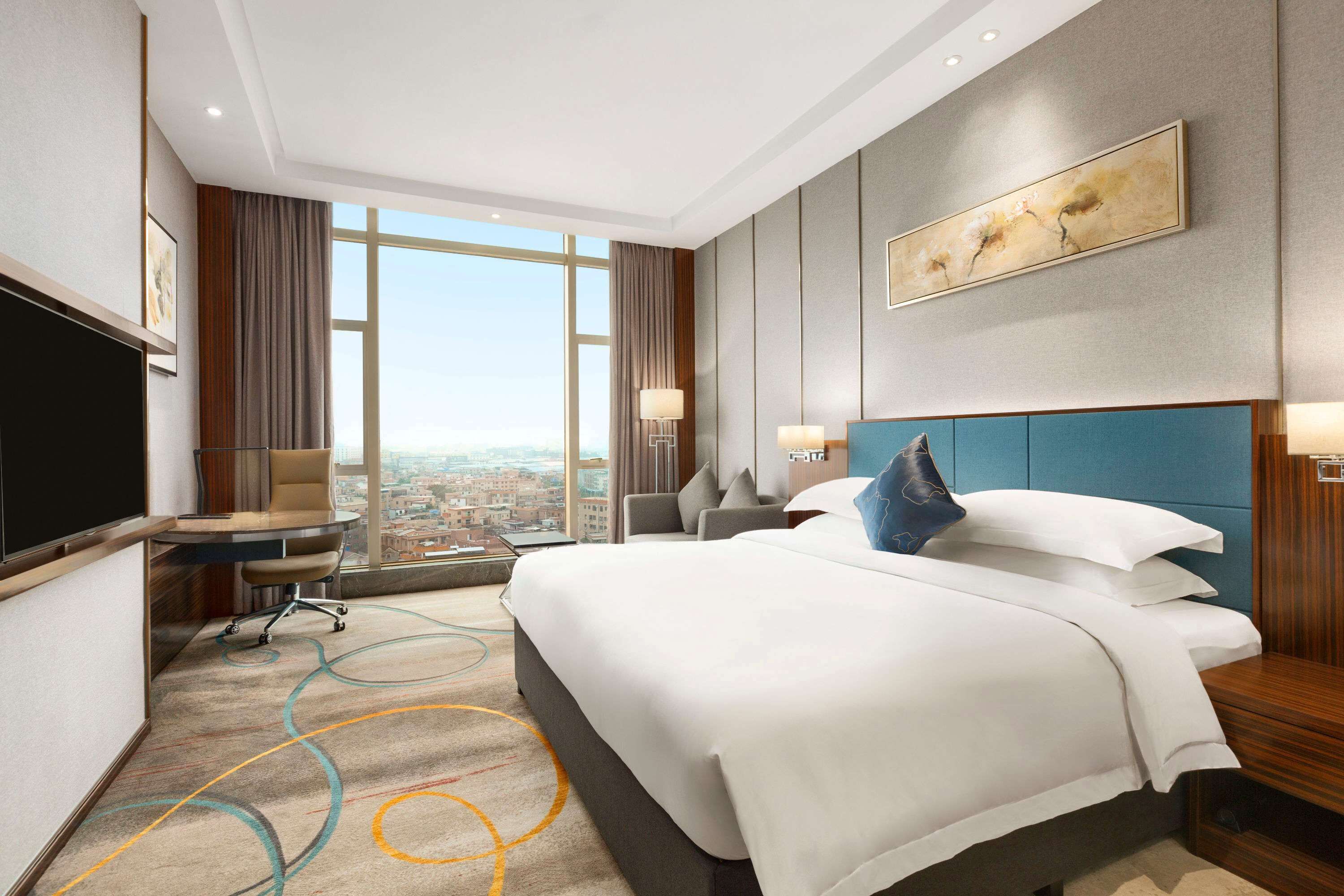 羽絨被、迷你吧、房內夾萬、遮光窗簾/窗簾