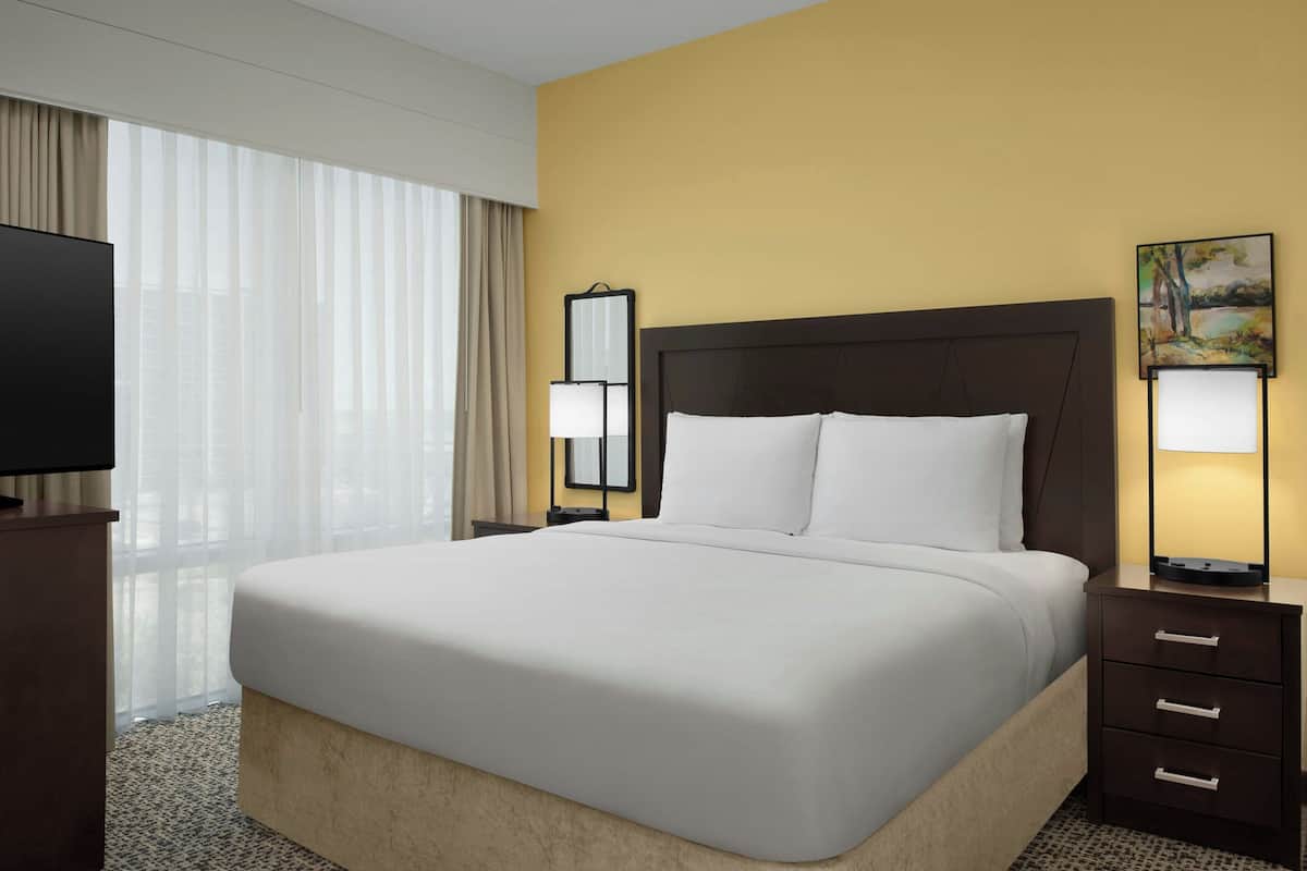 In-room safe, desk, iron/ironing board, free cribs/infant beds