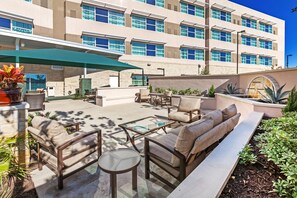 BBQ/picnic area - Residence Inn by Marriott Austin Northwest/The Domain Area (Austin)
