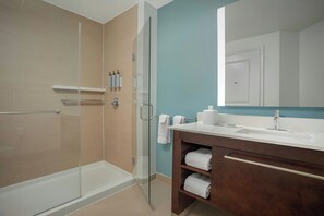 Combined shower/tub, free toiletries, hair dryer, towels - Residence Inn by Marriott Austin Northwest/The Domain Area (Austin)