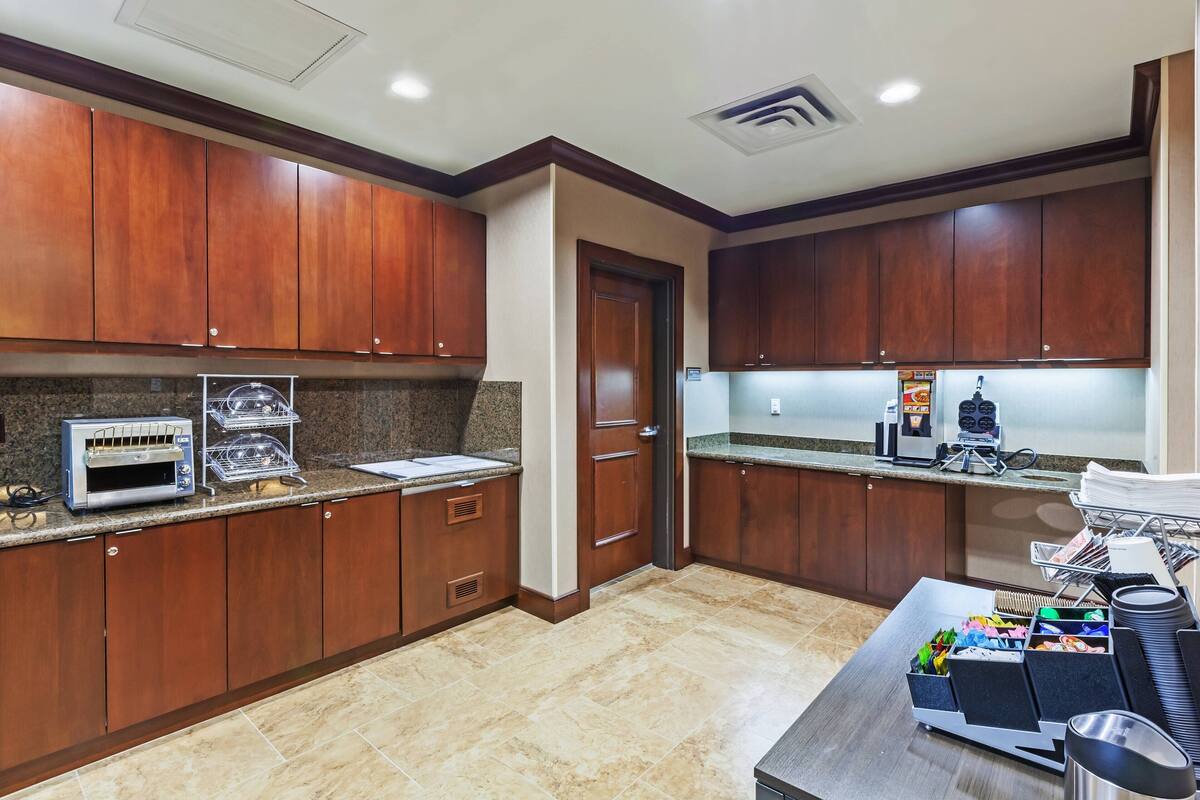 free daily on-the-go breakfast